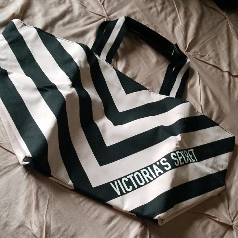 Victoria Secret weekend bag